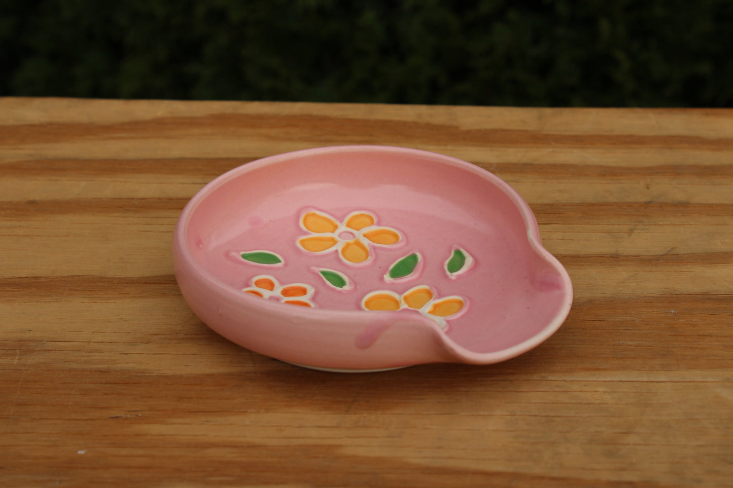 Slip Trailed Spoon Rest 24