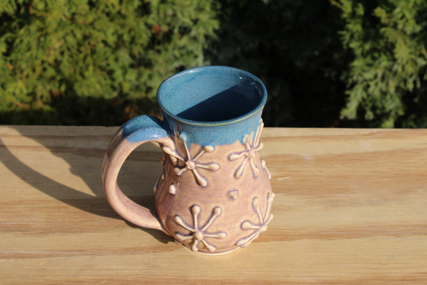 Slip Trailed Mug 135