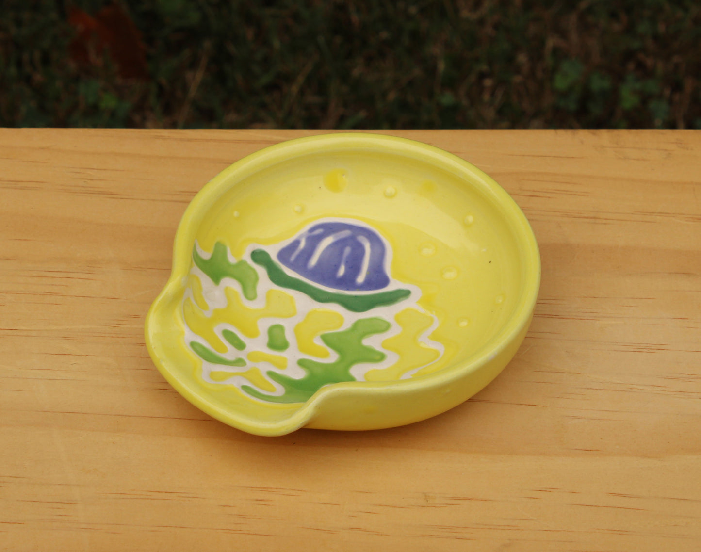 Slip Trailed Spoon Rest 16