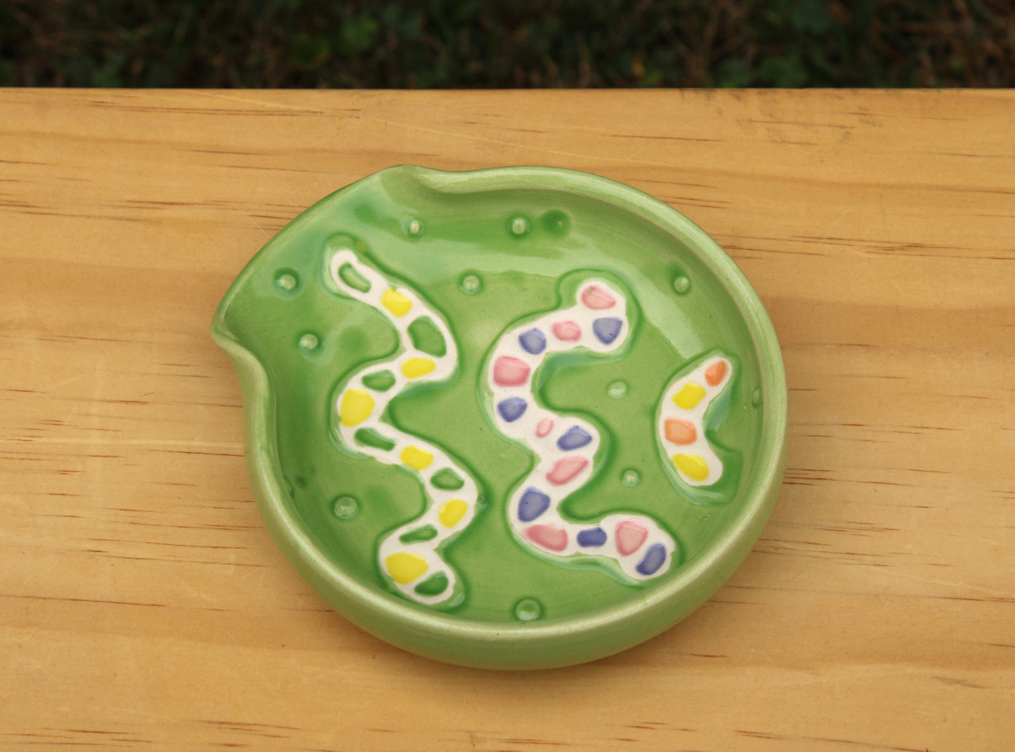 Slip Trailed Spoon Rest 15