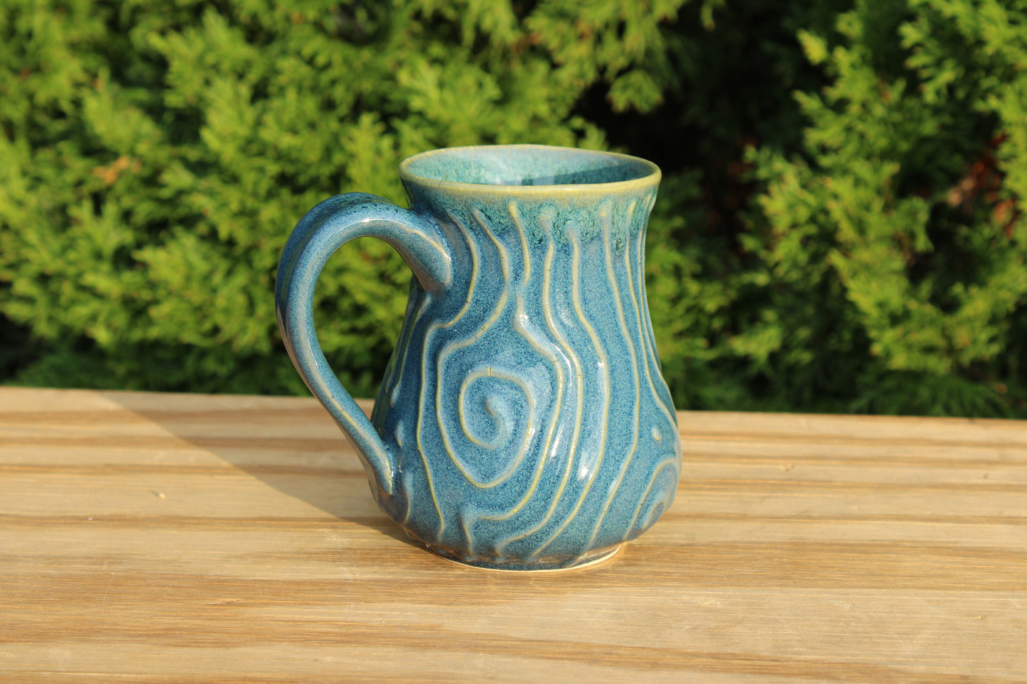 Slip Trailed Mug 50