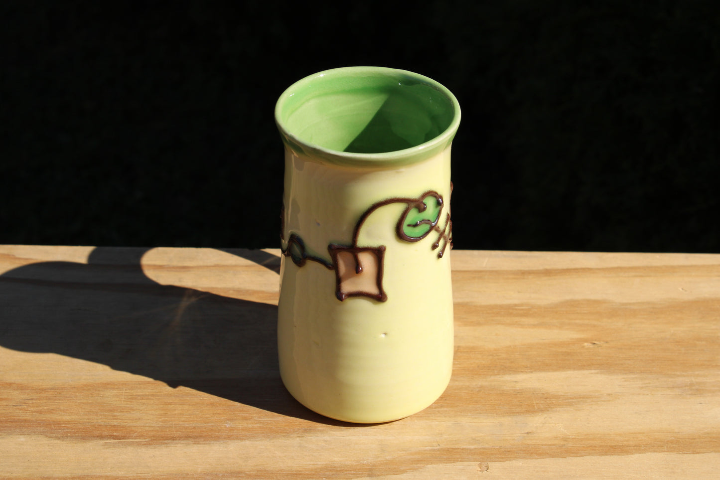 Slip Trailed Mug 70
