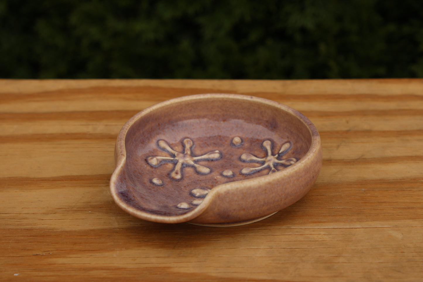 Slip Trailed Spoon Rest 33