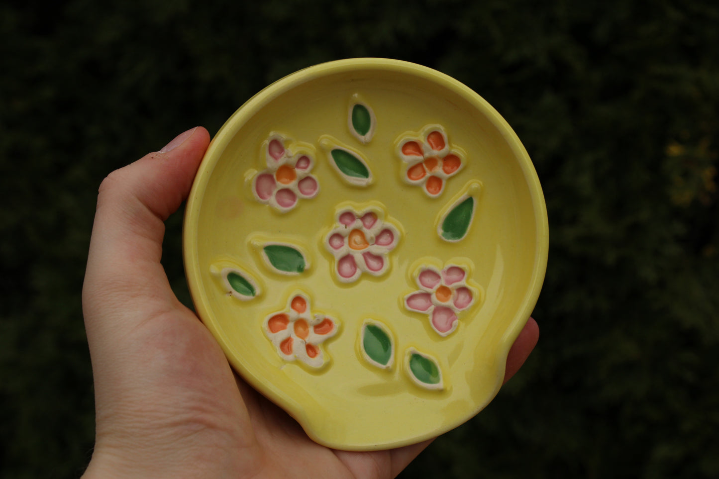 Slip Trailed Spoon Rest 27