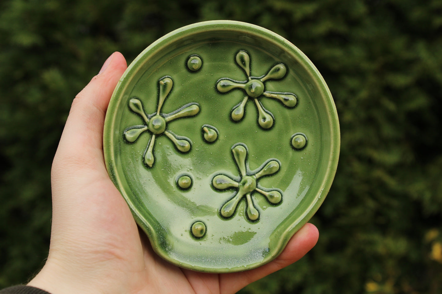 Slip Trailed Spoon Rest 28