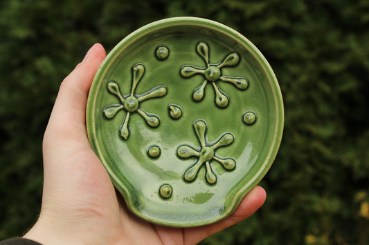 Slip Trailed Spoon Rest 28