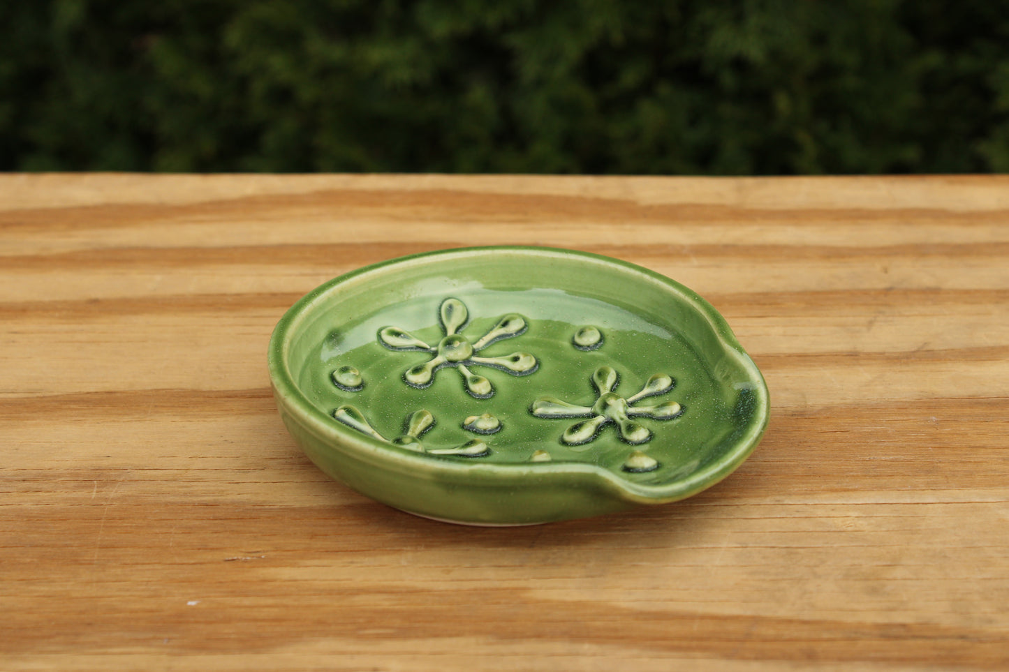 Slip Trailed Spoon Rest 28