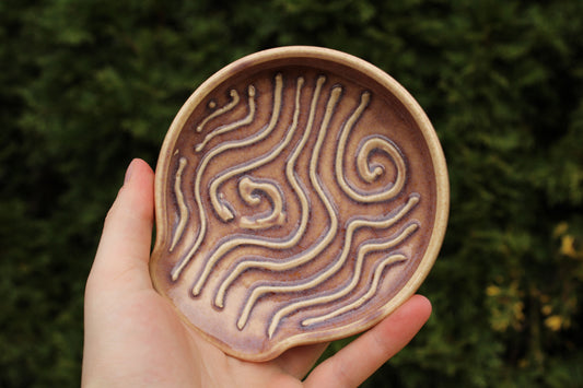 Slip Trailed Spoon Rest 25