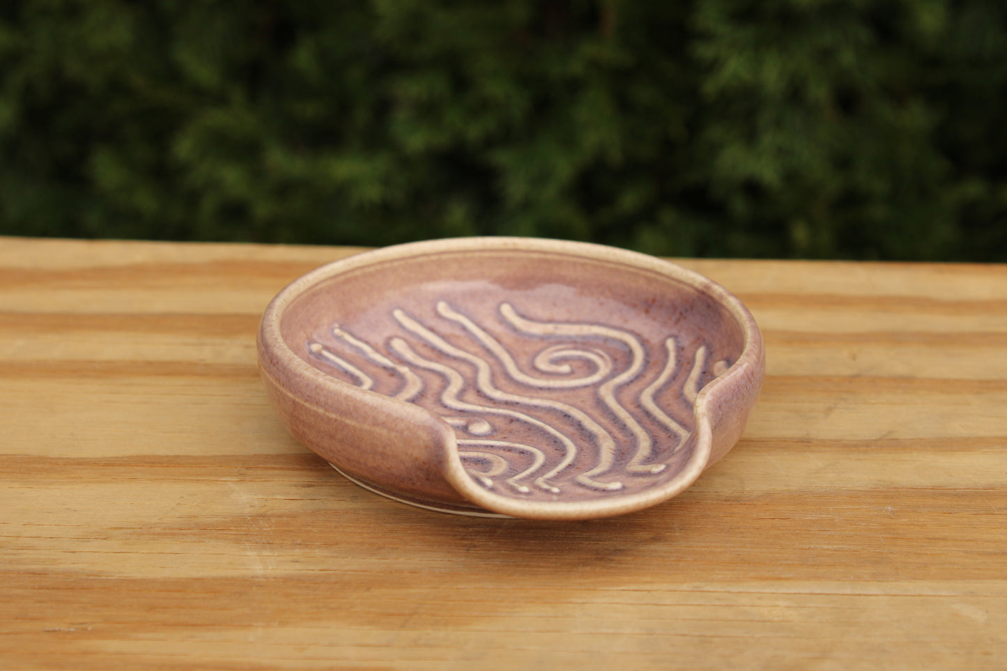 Slip Trailed Spoon Rest 39