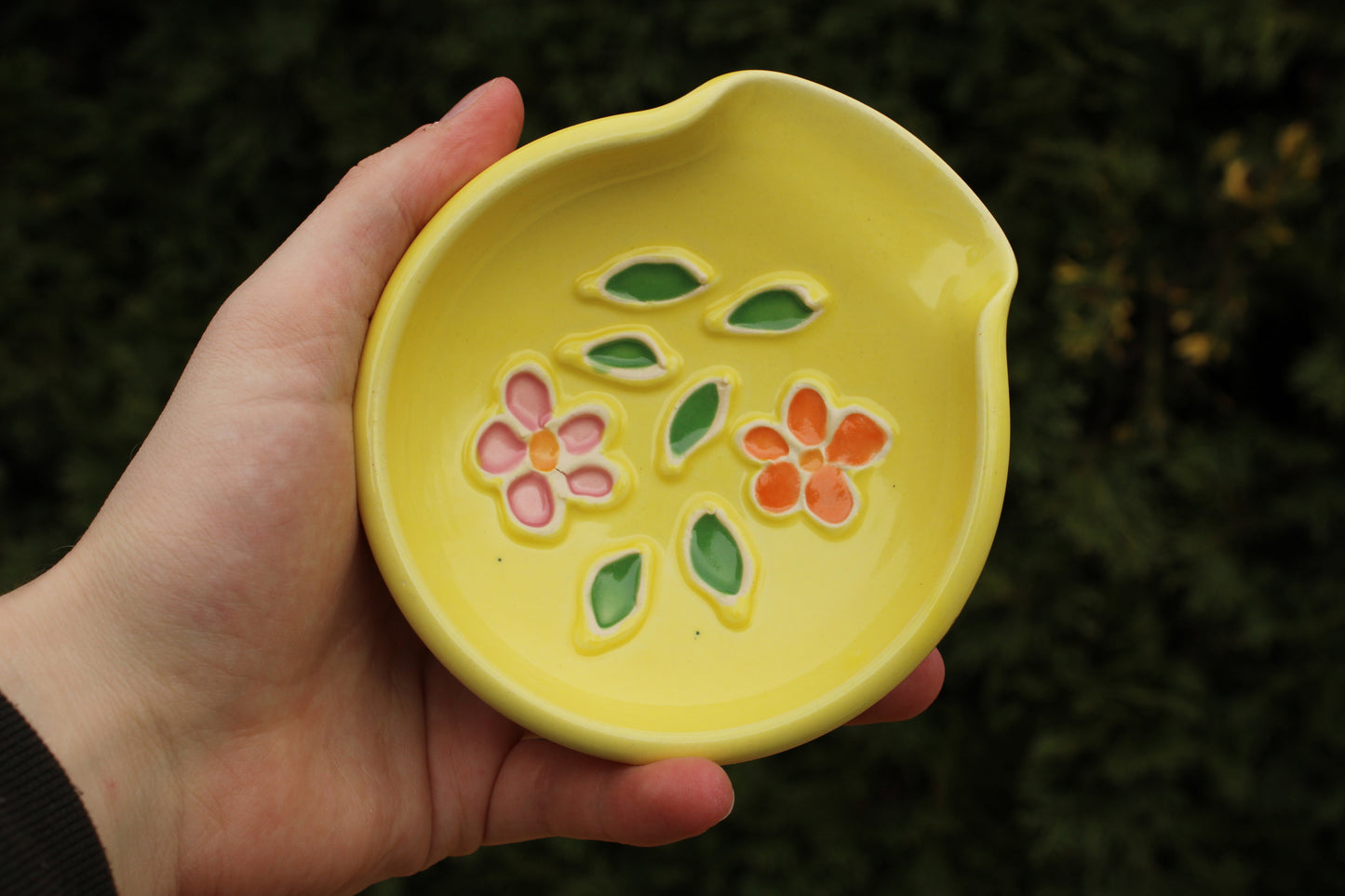 Slip Trailed Spoon Rest 31