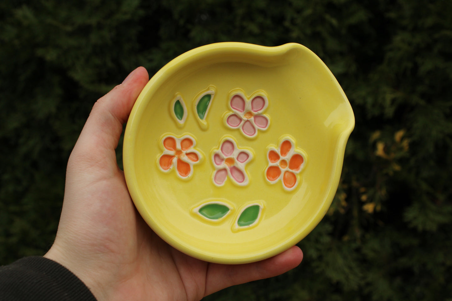 Slip Trailed Spoon Rest 32