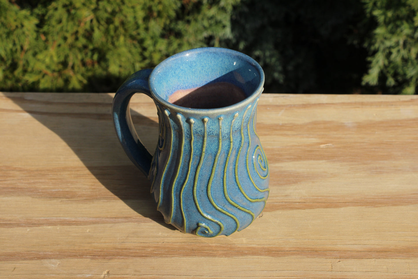 Slip Trailed Mug 130