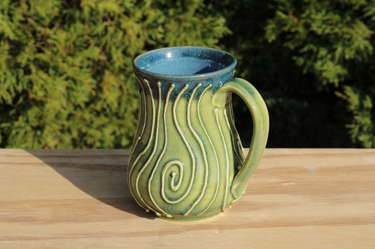 Slip Trailed Mug 127