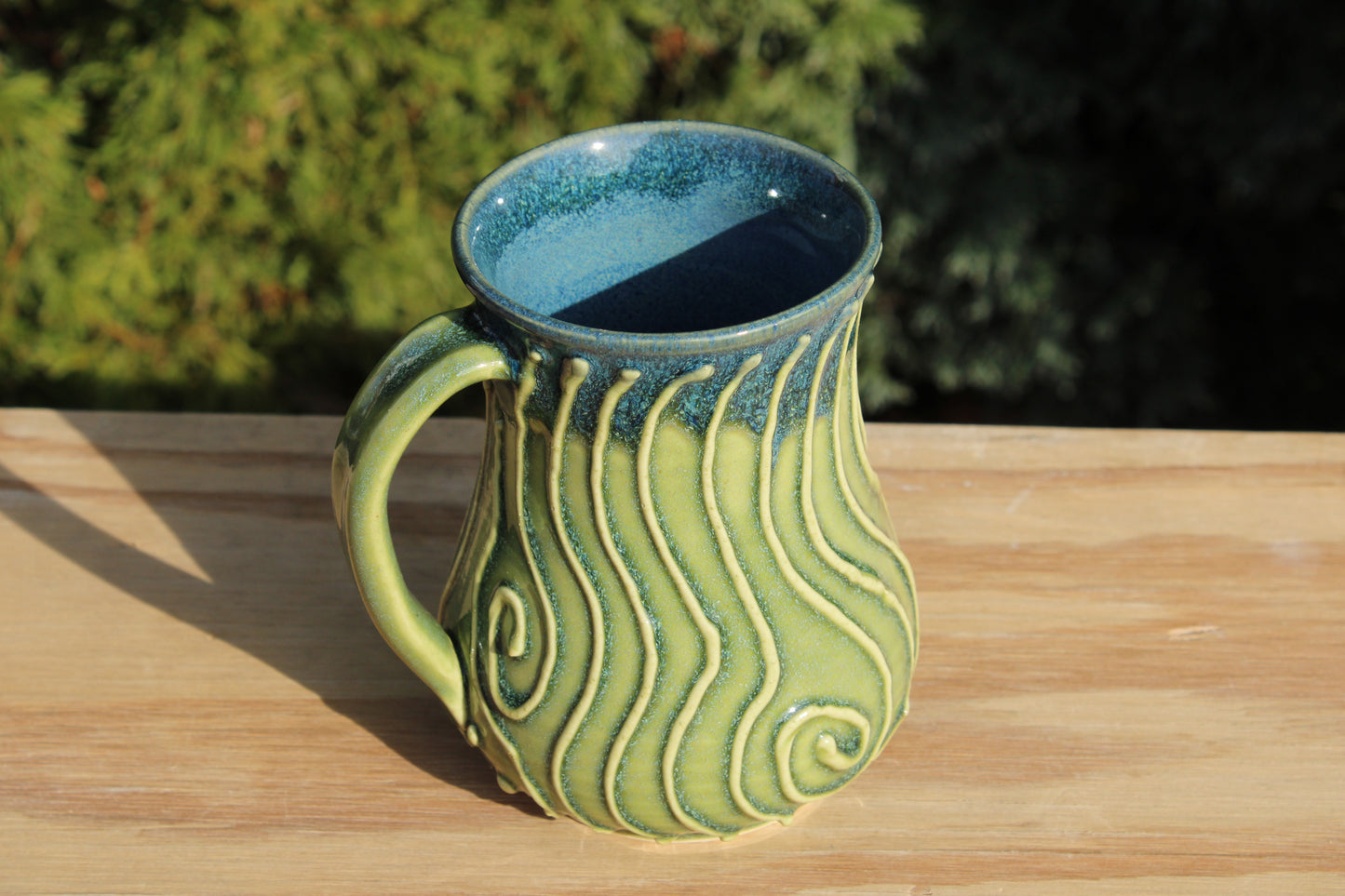 Slip Trailed Mug 127