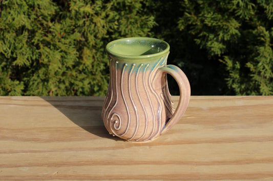 Slip Trailed Mug 122