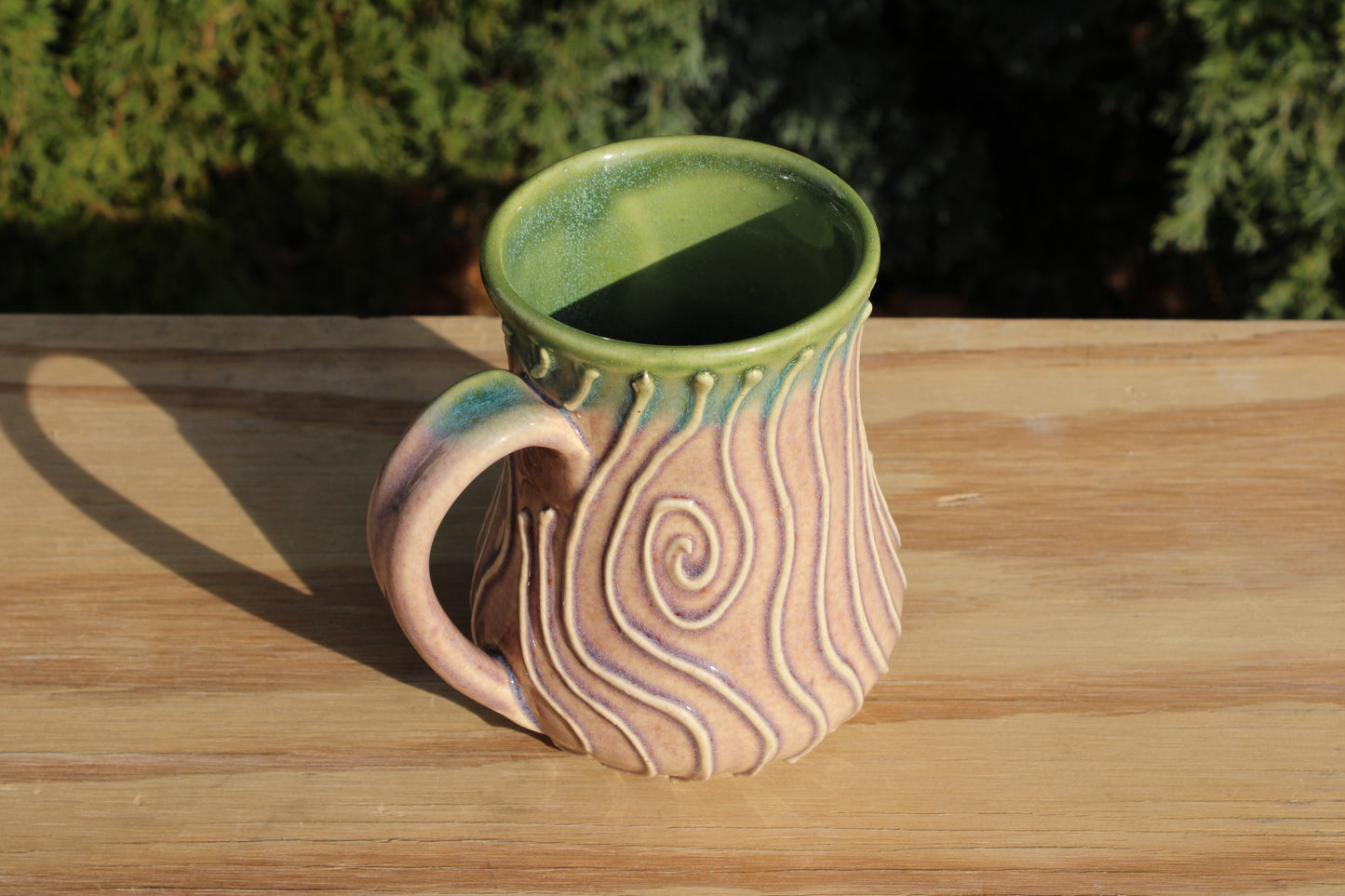 Slip Trailed Mug 122