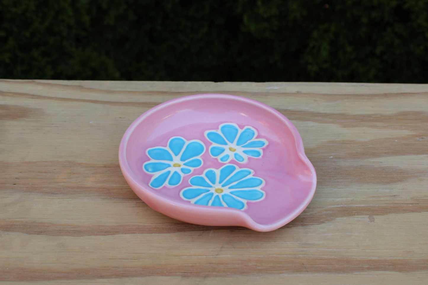Slip Trailed Spoon Rest 47