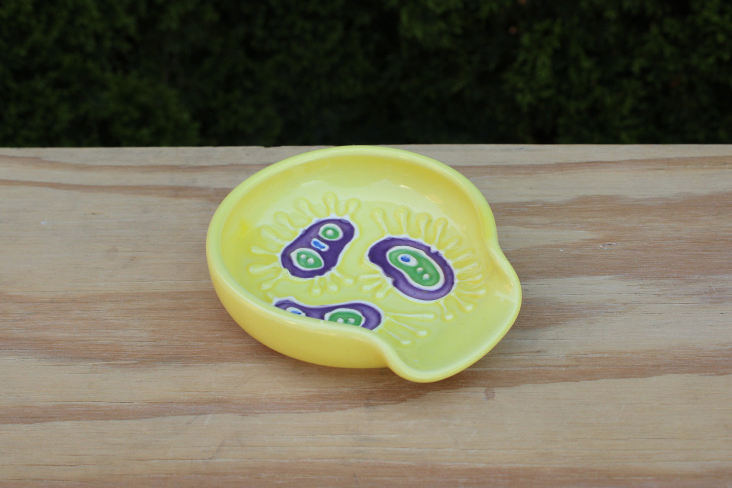 Slip Trailed Spoon Rest 44