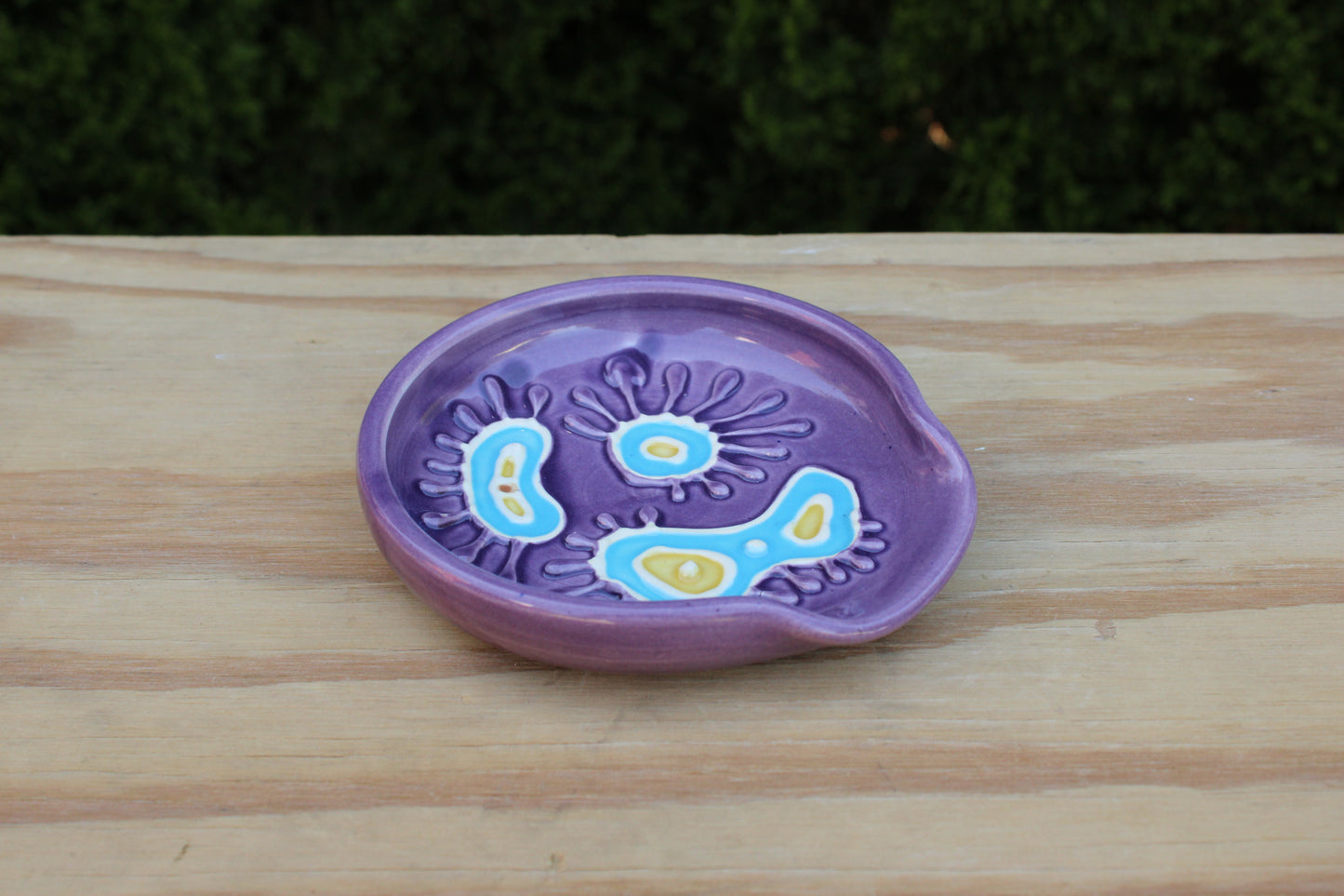 Slip Trailed Spoon Rest 43