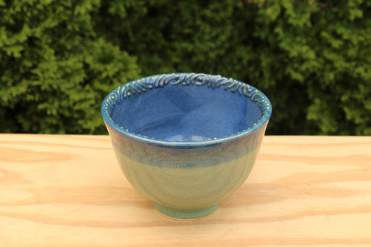 Porcelain Slip Trailed Bowl 37