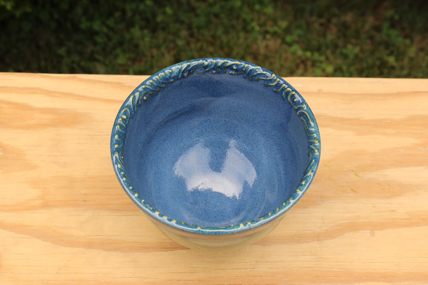 Porcelain Slip Trailed Bowl 37