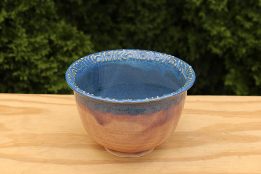 Porcelain Slip Trailed Bowl 34
