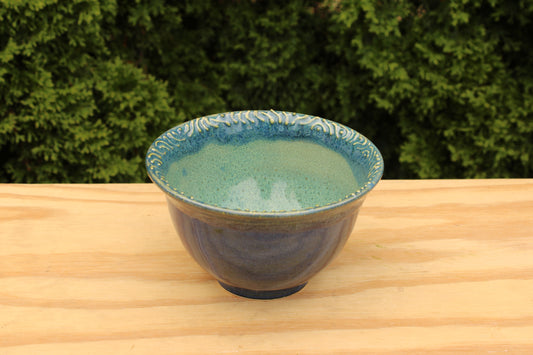 Porcelain Slip Trailed Bowl 31