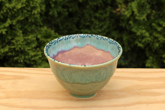 Porcelain Slip Trailed Bowl 23