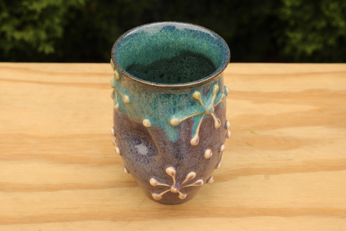 Thumb Cup 24
